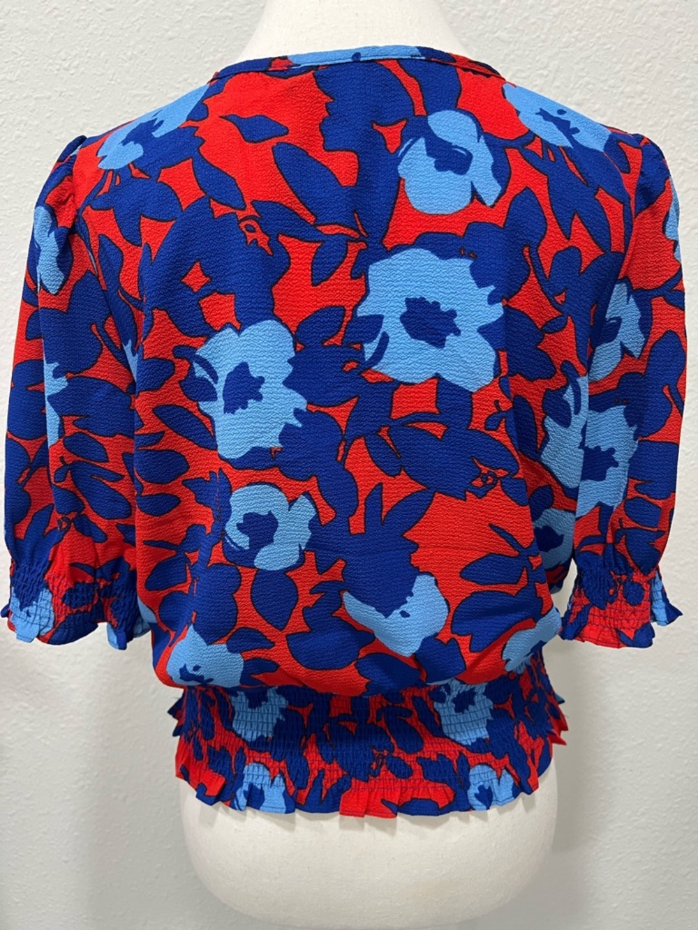 SUGARLIPS Matador Floral Eclipse Smocked Top NWT - Picture 4 of 9